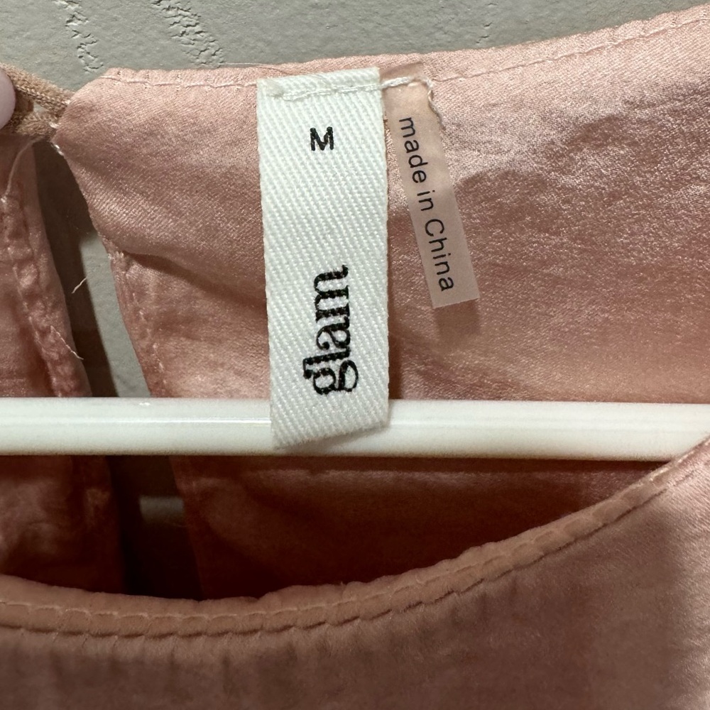Glam brand blush colored blouse - Picture 2 of 6